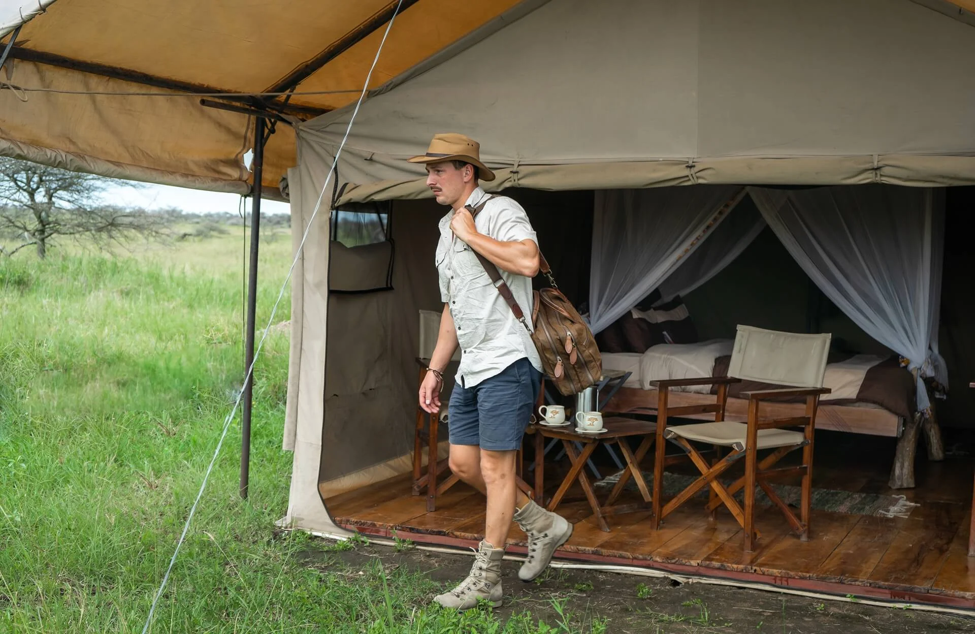 guest-arriving-mawe-tented-camp