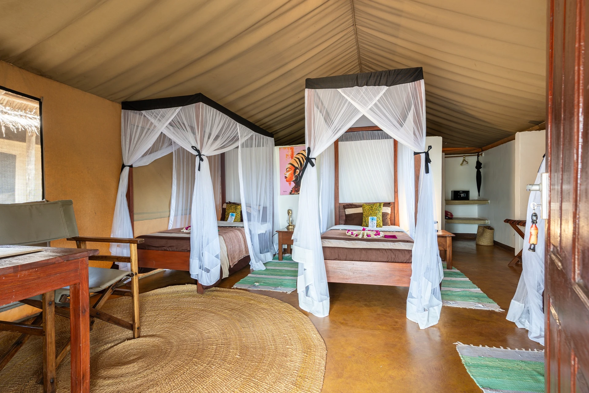 Karatu Lodge twin canopy bed safari tent room