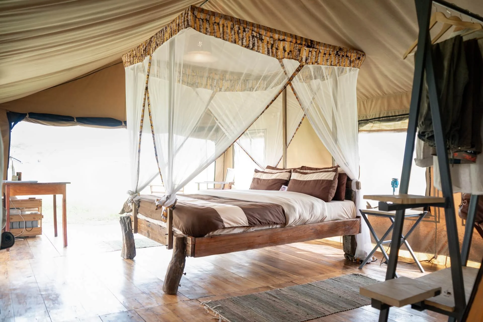 luxury-serengeti-camp-king-bed-tent.webp